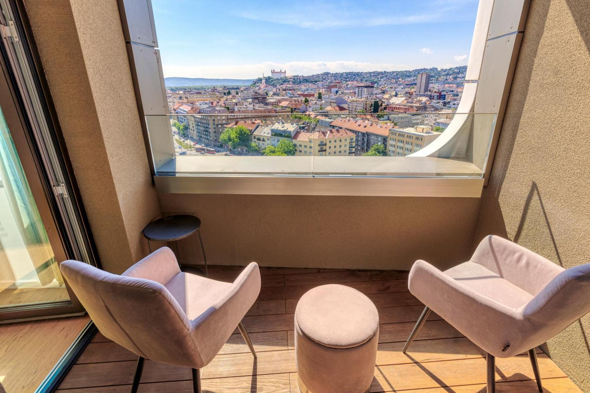 Sky Park 1 - Luxurious #Instaworthy Apartment In Downtown City Center With Included Parking, Best Address In Town Bratislava Dış mekan fotoğraf