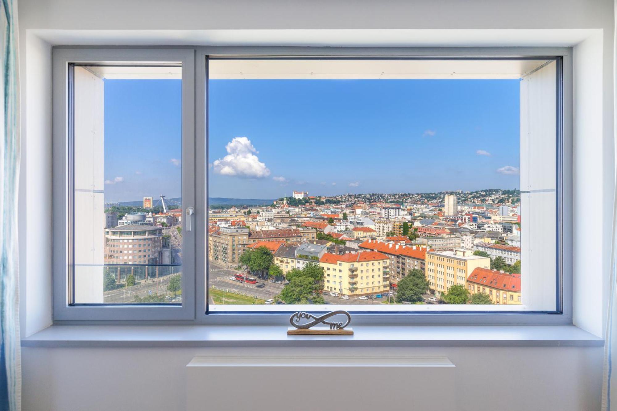 Sky Park 1 - Luxurious #Instaworthy Apartment In Downtown City Center With Included Parking, Best Address In Town Bratislava Dış mekan fotoğraf