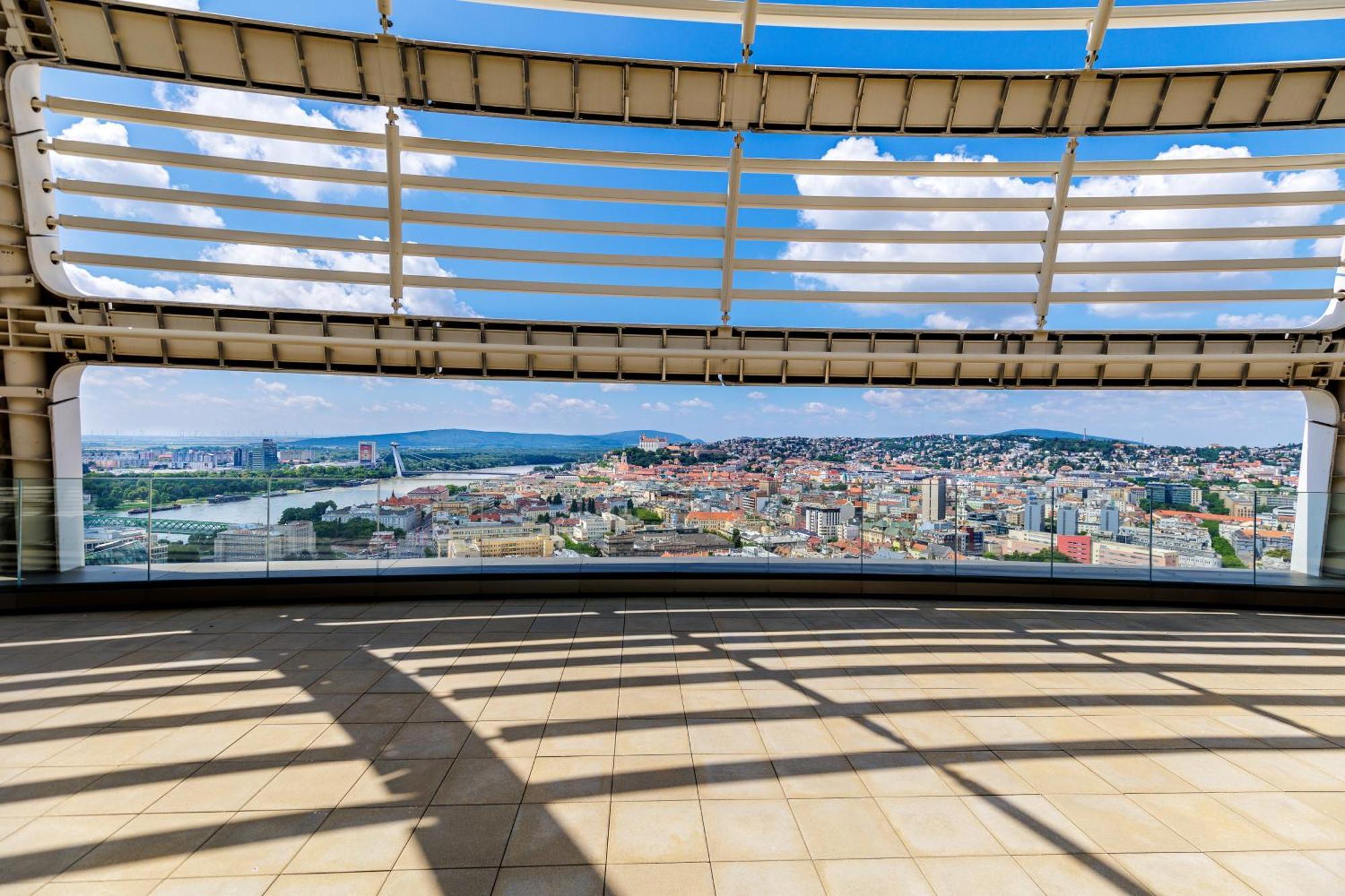 Sky Park 1 - Luxurious #Instaworthy Apartment In Downtown City Center With Included Parking, Best Address In Town Bratislava Dış mekan fotoğraf